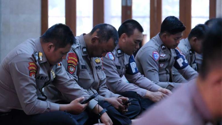 Wajib Tahu: Perkuat Integritas dan Profesionalisme, Polda Banten Gelar Pembinaan Rohani Personel