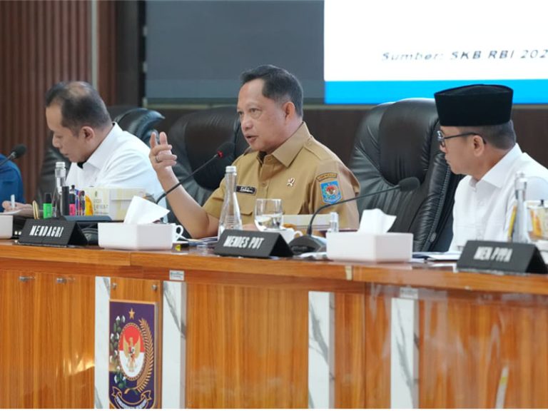 Wajib Tahu: Mendagri Imbau Kepala Daerah Dukung Proses Verifikasi dan Validasi Kopdeskel